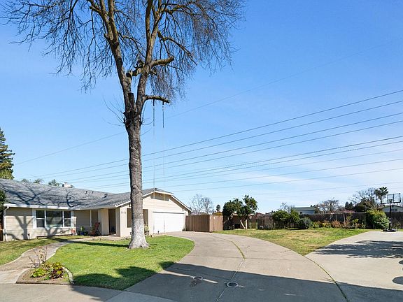 2nd image of 2958 Erin Drive