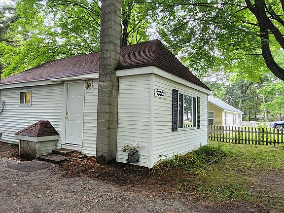 2nd image of 2389 W Oakland Dr