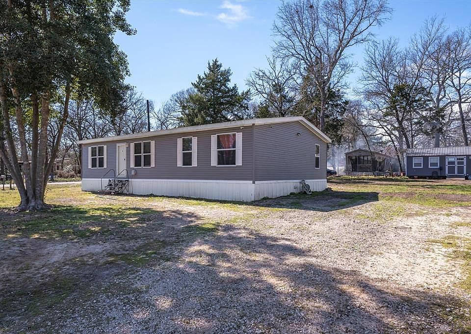 1st image of 129 E Elm Dr