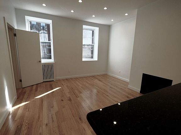 3rd image of 72 University Pl #3A