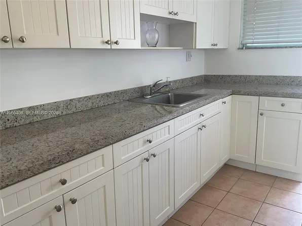 10178 Collins Ave APT 109, Bal Harbour, FL 33154