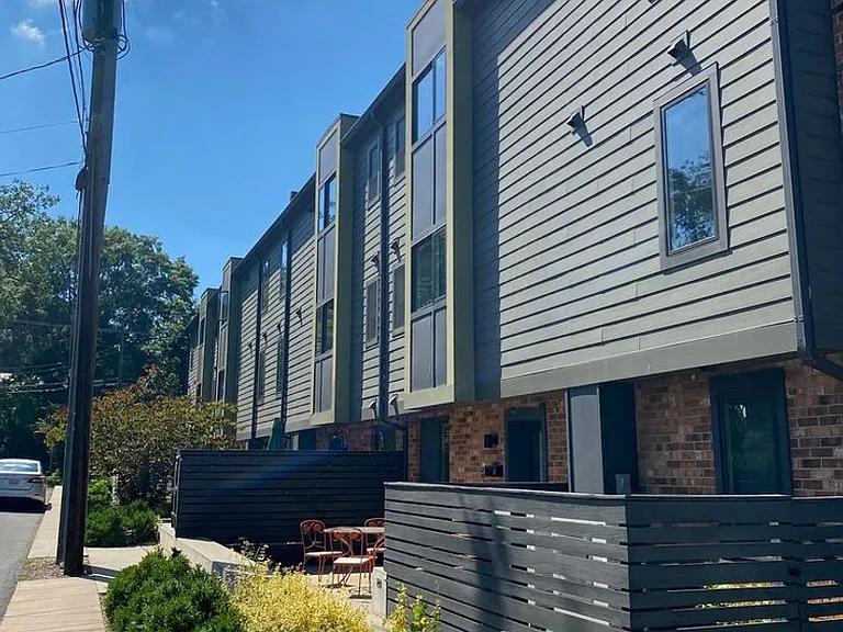 630 Park St — Photo 1