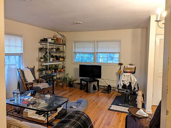 3rd image of 413 Harriett Tubman Dr