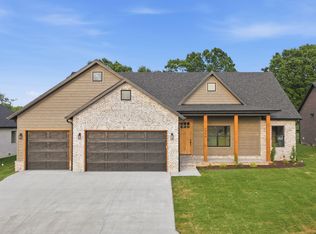 5300 N Seacrest Drive, Ozark, MO 65721