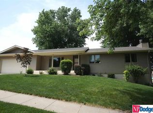 2812 Larsen Dr, Blair, NE 68008