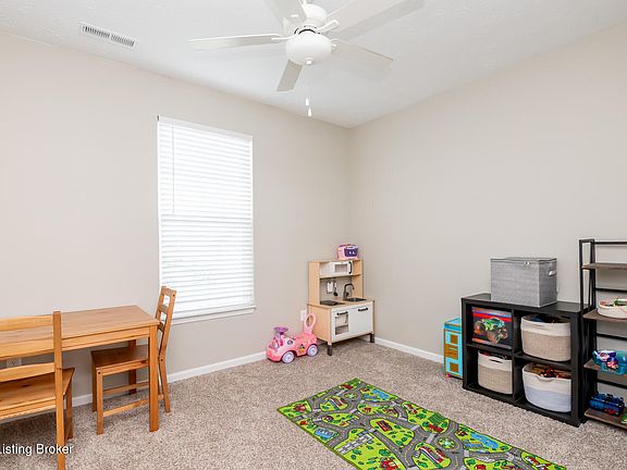 5th image of 1070 Stratton Way