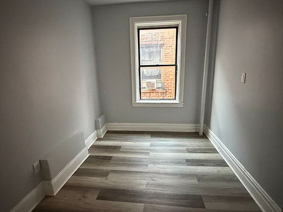 5th image of 122 Corbin Ave #404D