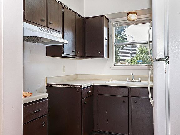 5th image of 501 Southtrail Dr