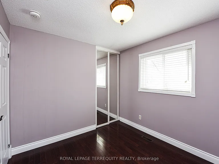 48 Montjoy Cres — Photo 16