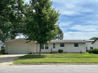 1702 N Grand Ave, Charles City, IA 50616