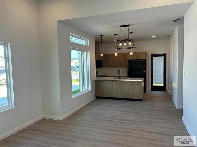 3536 Hidalgo St — Photo 3