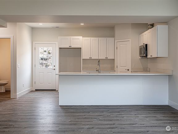 5th image of 9979 Saska Way