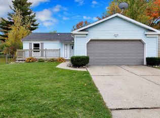 309 Village Dr, Lansing, MI 48911
