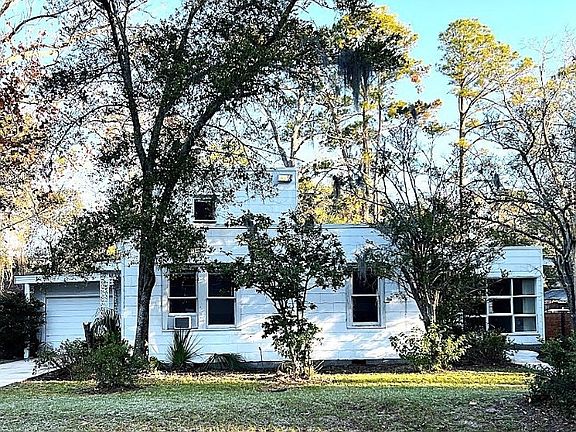 2nd image of 2222 E 40th Street