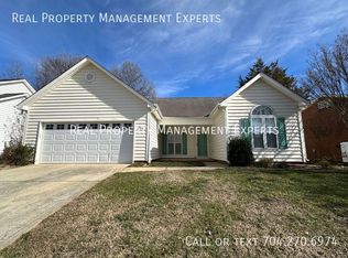 7515 Starvalley Dr, Charlotte, NC 28210