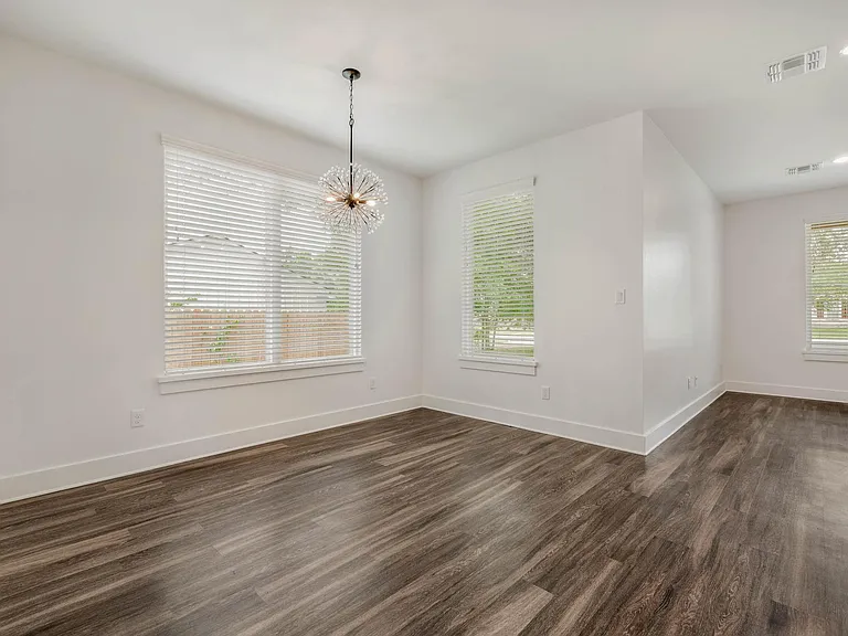 508 Gilchrist Ave — Photo 8