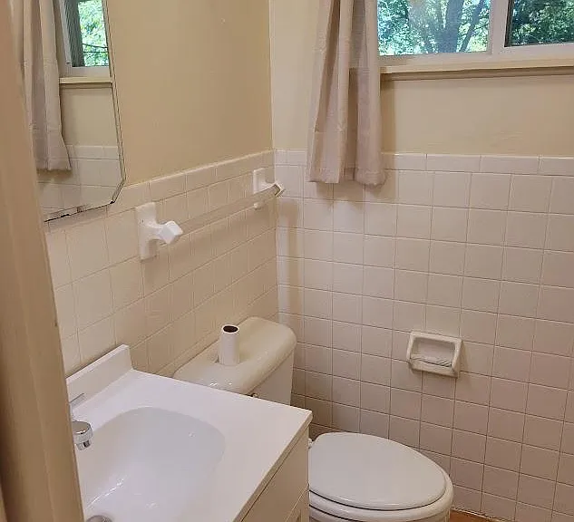 136 Bathroom facing NW