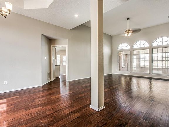 3rd image of 603 Santa Barbara Dr