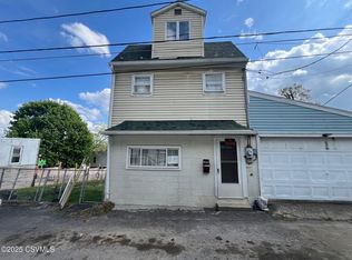 1548 W Independence St, Coal Township, PA