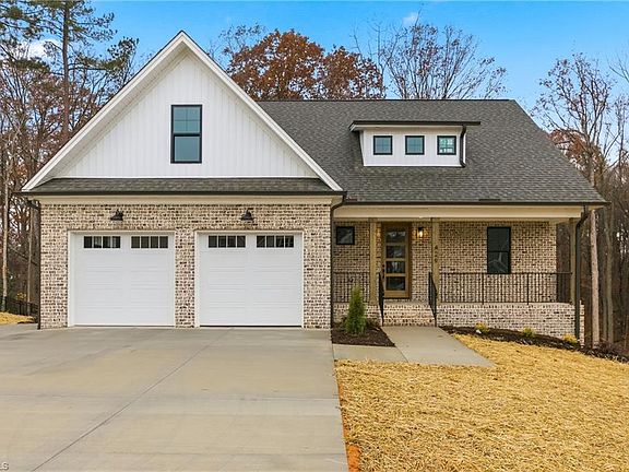 2nd image of 429 Wentworth Dr