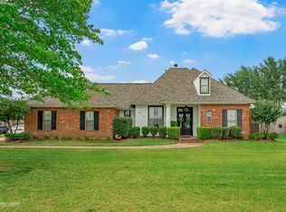 425 Kingston Rd, Benton, LA 71006