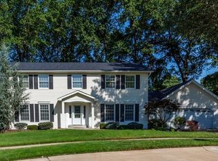 15031 Ridge Lake Dr, Chesterfield, MO 63017