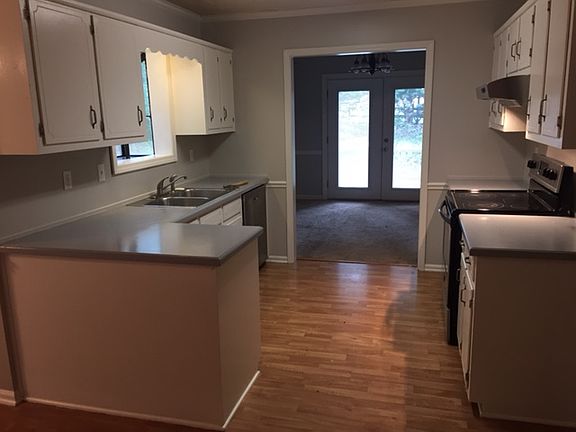 5th image of 341 Bridgewood Dr SE