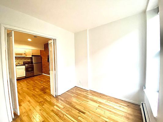 4th image of 453 W 46th St APT 3
