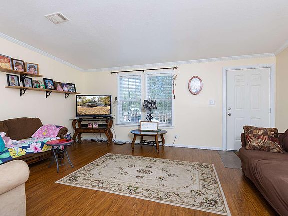 5th image of 284 NW Blue Dr