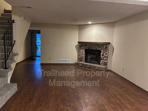 4th image of 505 NE Churchill St