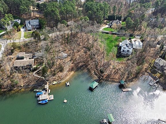 2nd image of 205 Grasshopper Cir