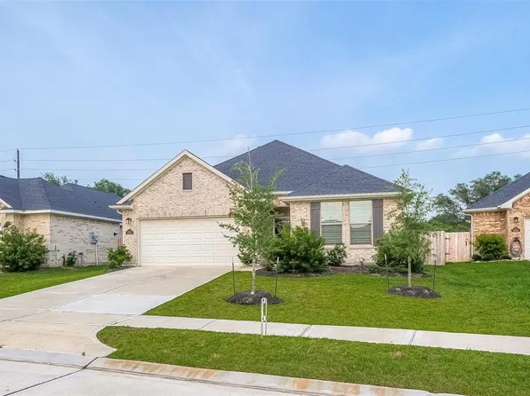 8019 Royal Palm Drive, Fulshear, TX 77441