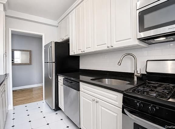 3rd image of 5620 Netherland Avenue #5D