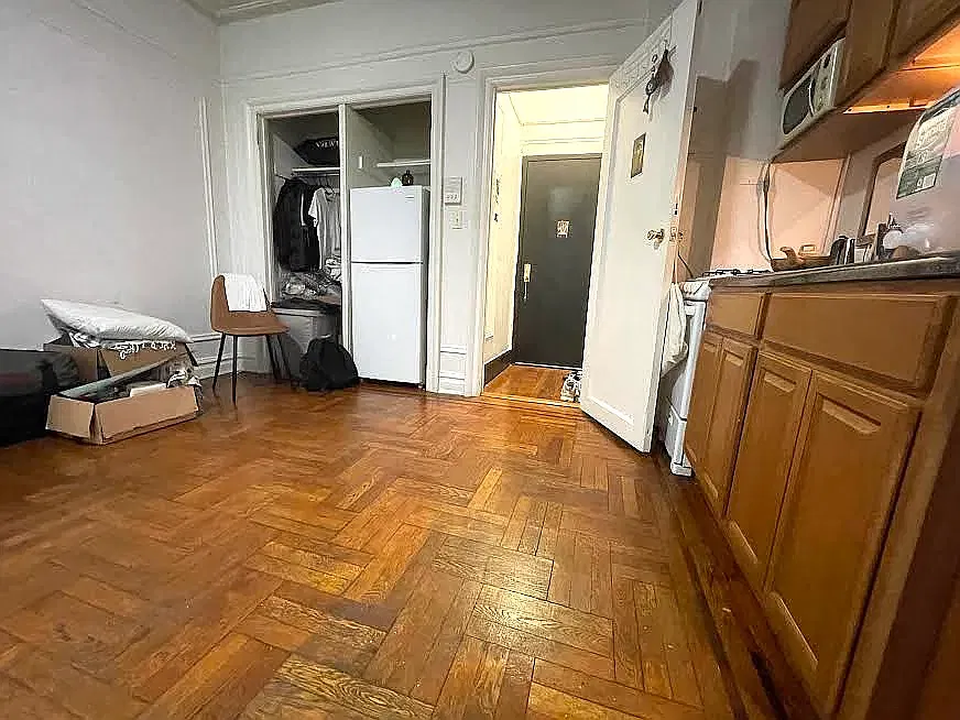 951 Carroll Street — Photo 4