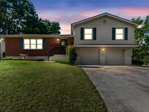 7512 N Baltimore Ave, Gladstone, MO 64118