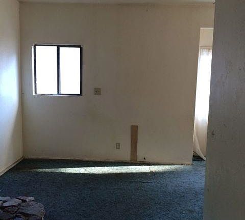 3rd image of 906 Delwood St