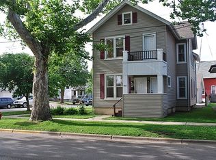 578 E Downer Pl, Aurora, IL 60505