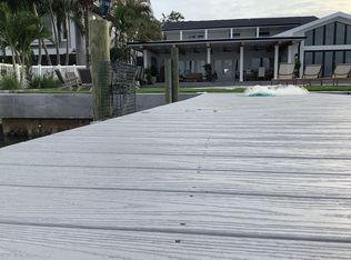 709 Harbor Is, Clearwater, FL 33767