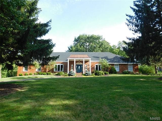 1st image of 48 Meadowbrook Country Club Est