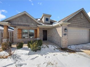971 Lakeview Dr, Centerton, AR 72719