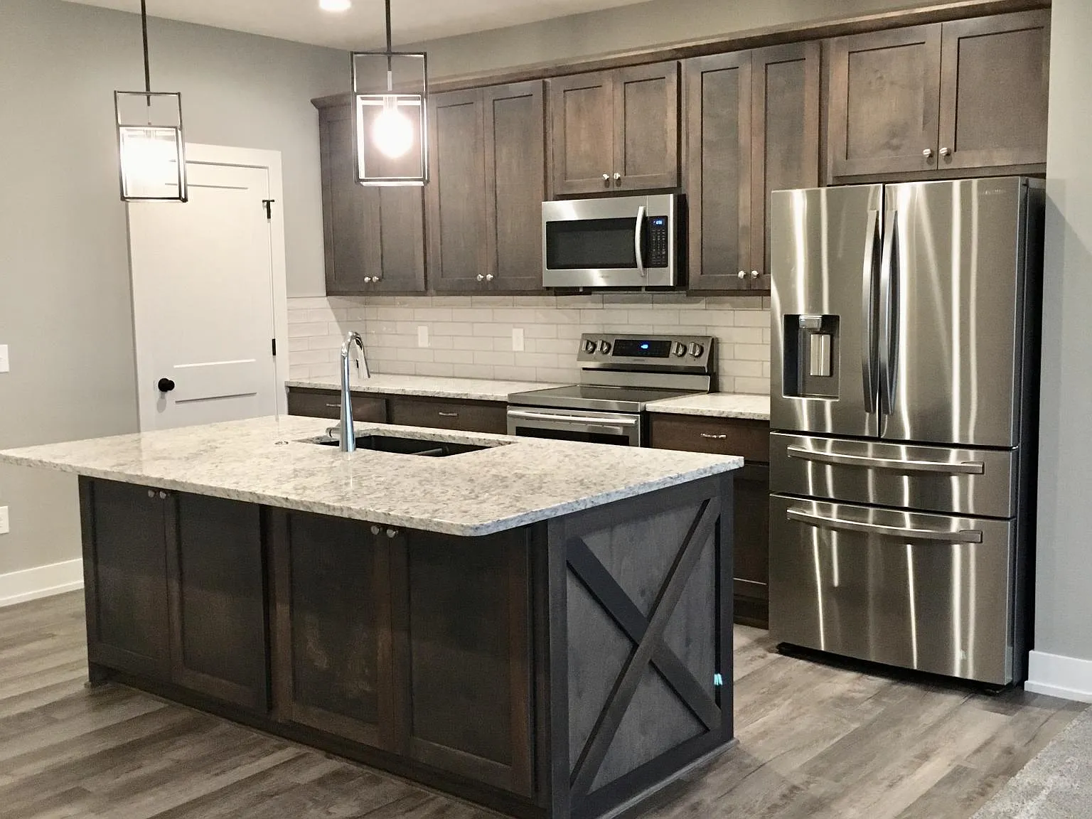 3 bed, 2.5 bath, 2350 sqft, $2,345 — Photo 1