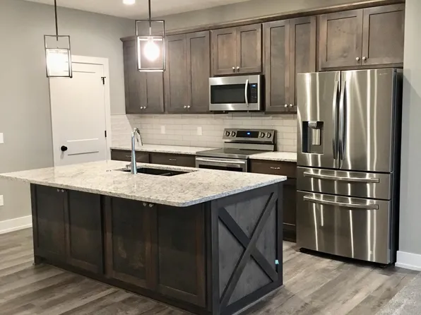 5762 Thompson Creek Blvd, Lincoln, NE 68516