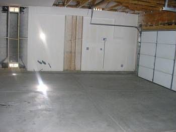 5th image of 15593 Red Oak Way