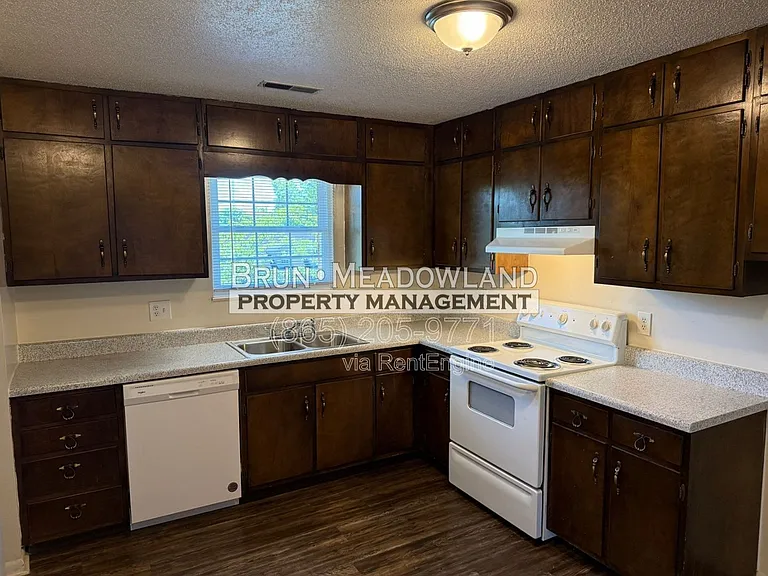 128 Lynnwood Dr #10 — Photo 6