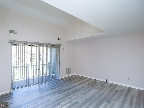 5th image of 5017 Hopkins Ct