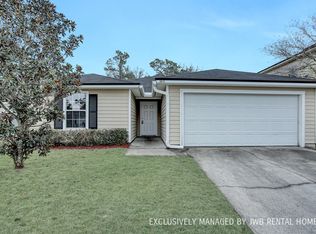5513 Village Pond Cir, Jacksonville, FL 32222