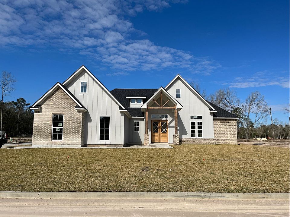 1st image of 215 Oakwood Dr