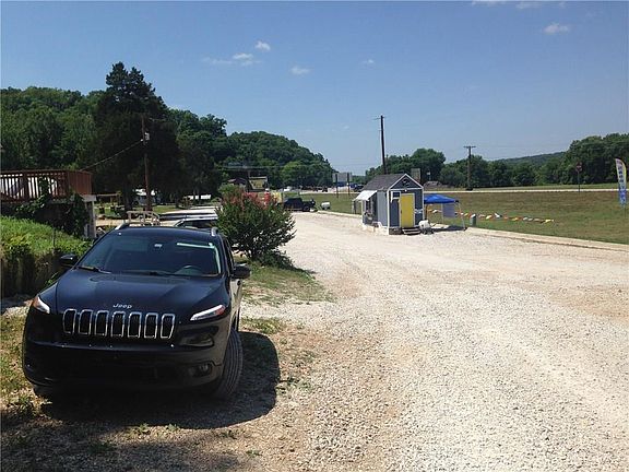 3rd image of 13459 Lookout Dr