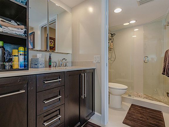 5th image of 6767 Collins Ave APT 607