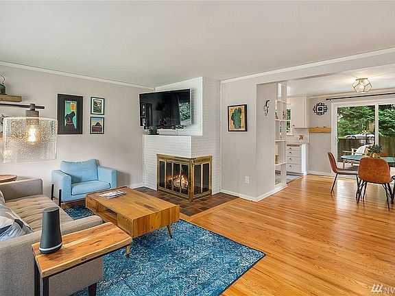 3rd image of 11342 17th Ave NE